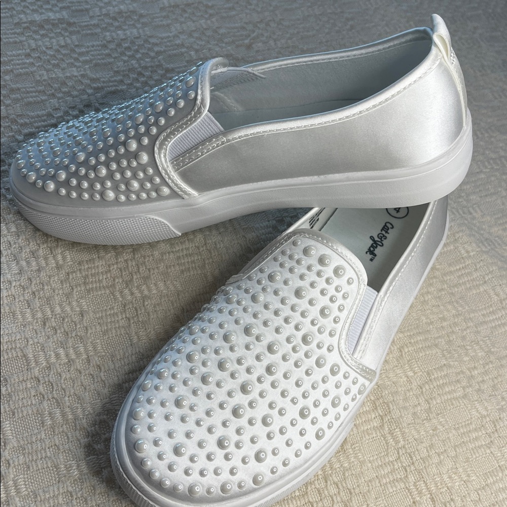 Target white satin, pearl covered slip-on tennis shoes, sz 4- dance party score!